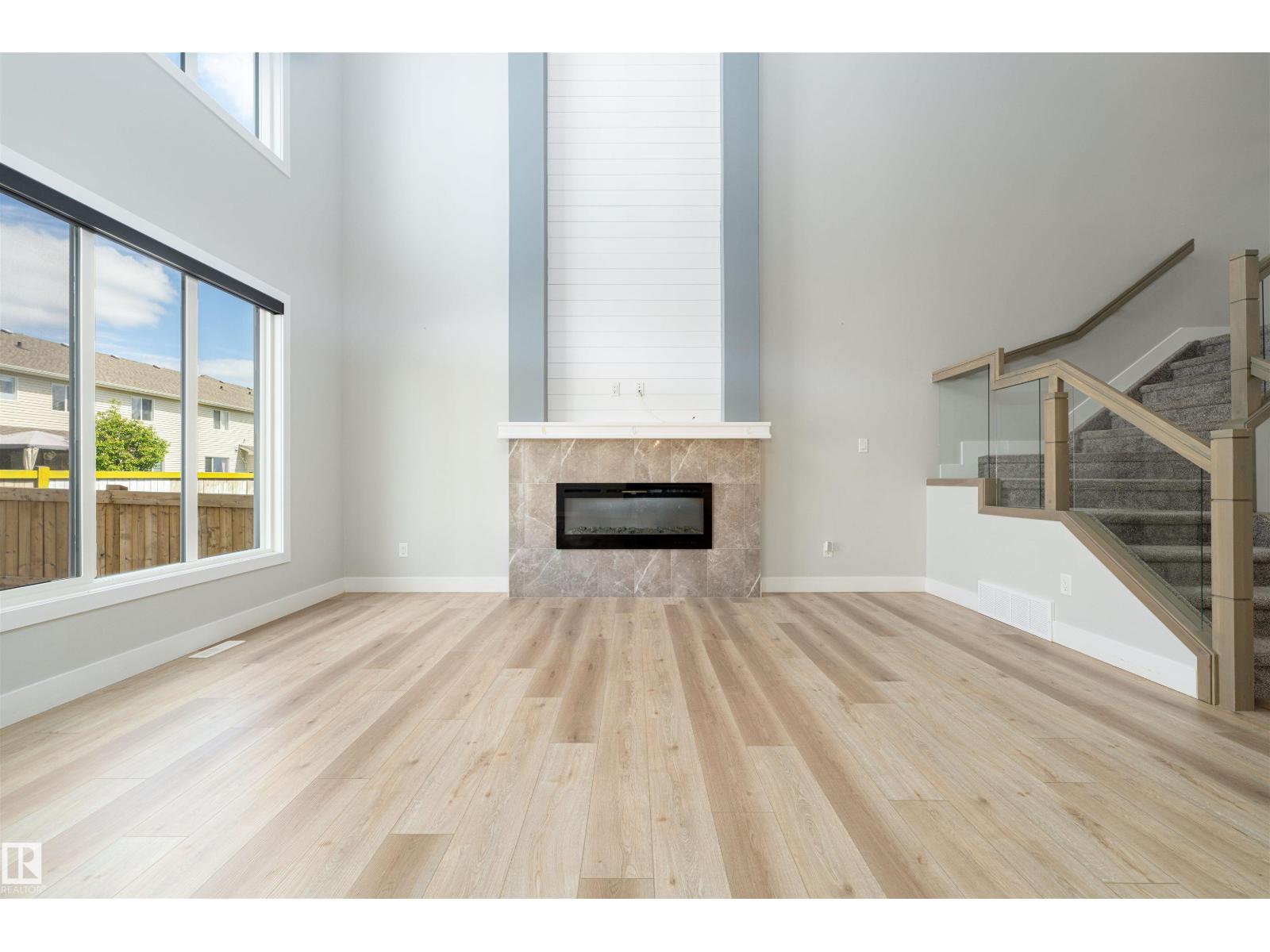 17320 9 AV SW - photo 2