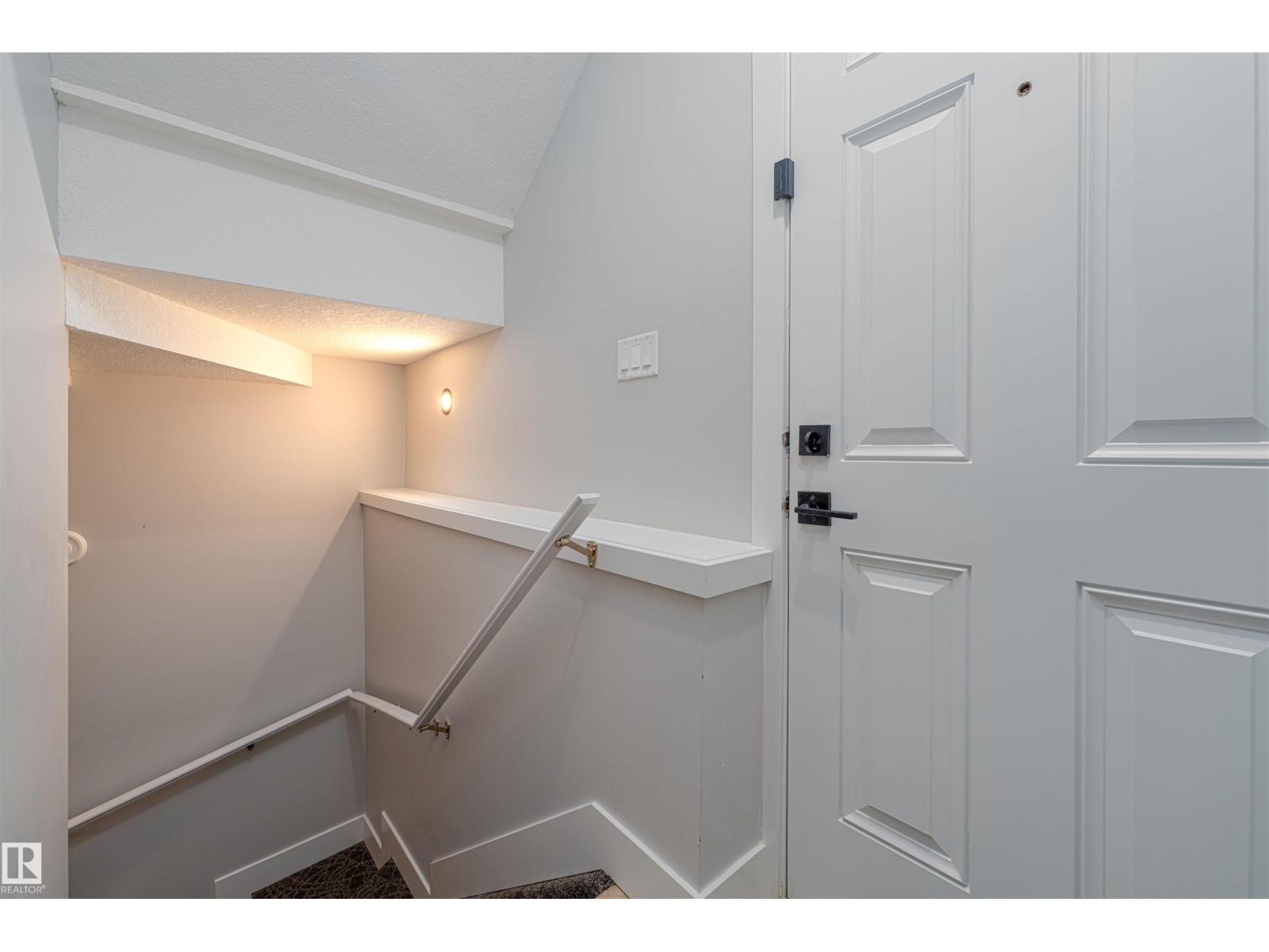 17320 9 AV SW — photo 25