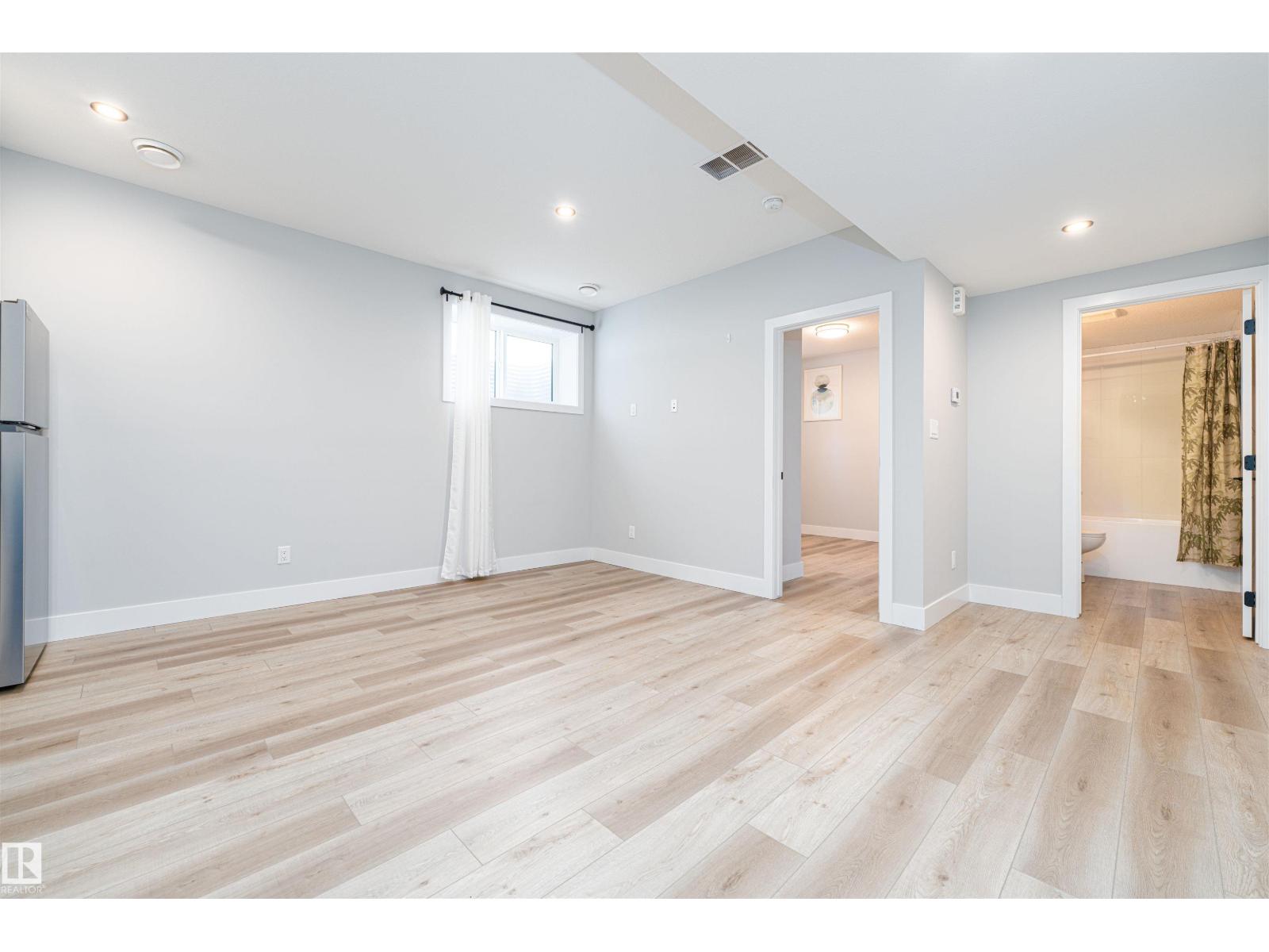17320 9 AV SW — photo 31