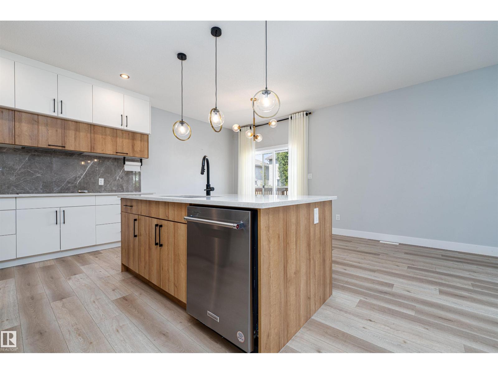 17320 9 AV SW — photo 6