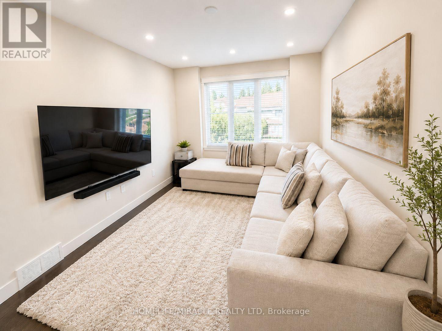 11 REISTVIEW STREET - 12