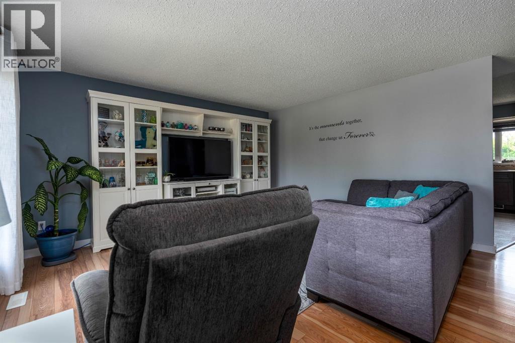 4605 32 Street - photo 5
