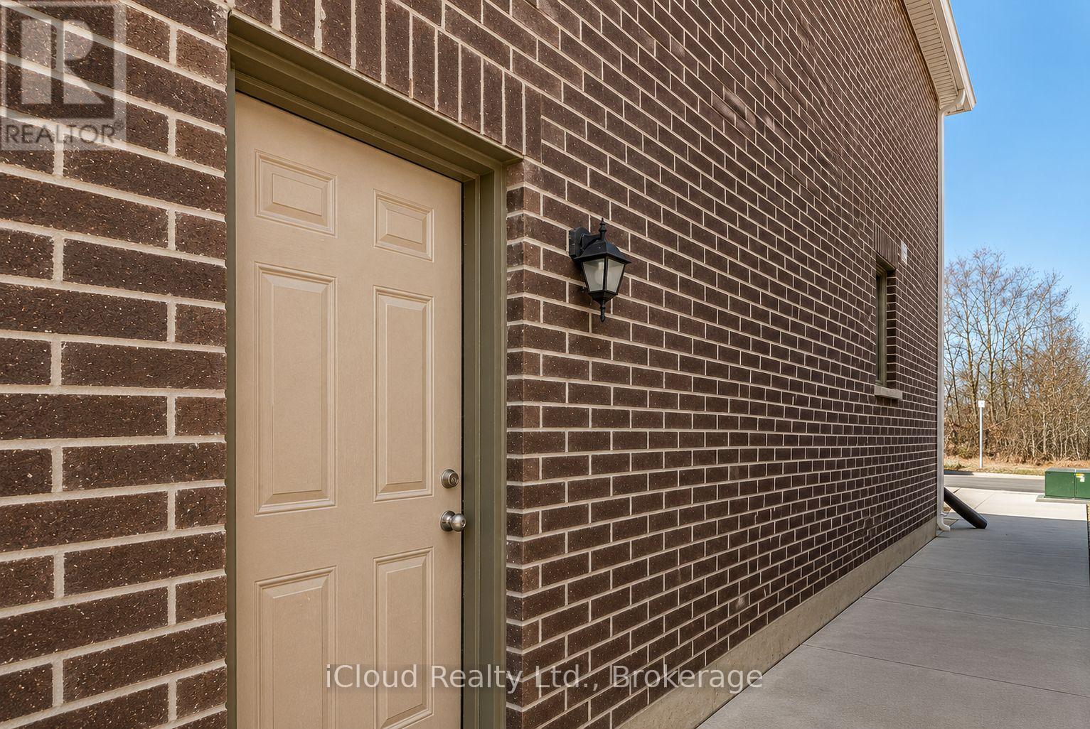 98 EBERLY WOODS DRIVE - 39