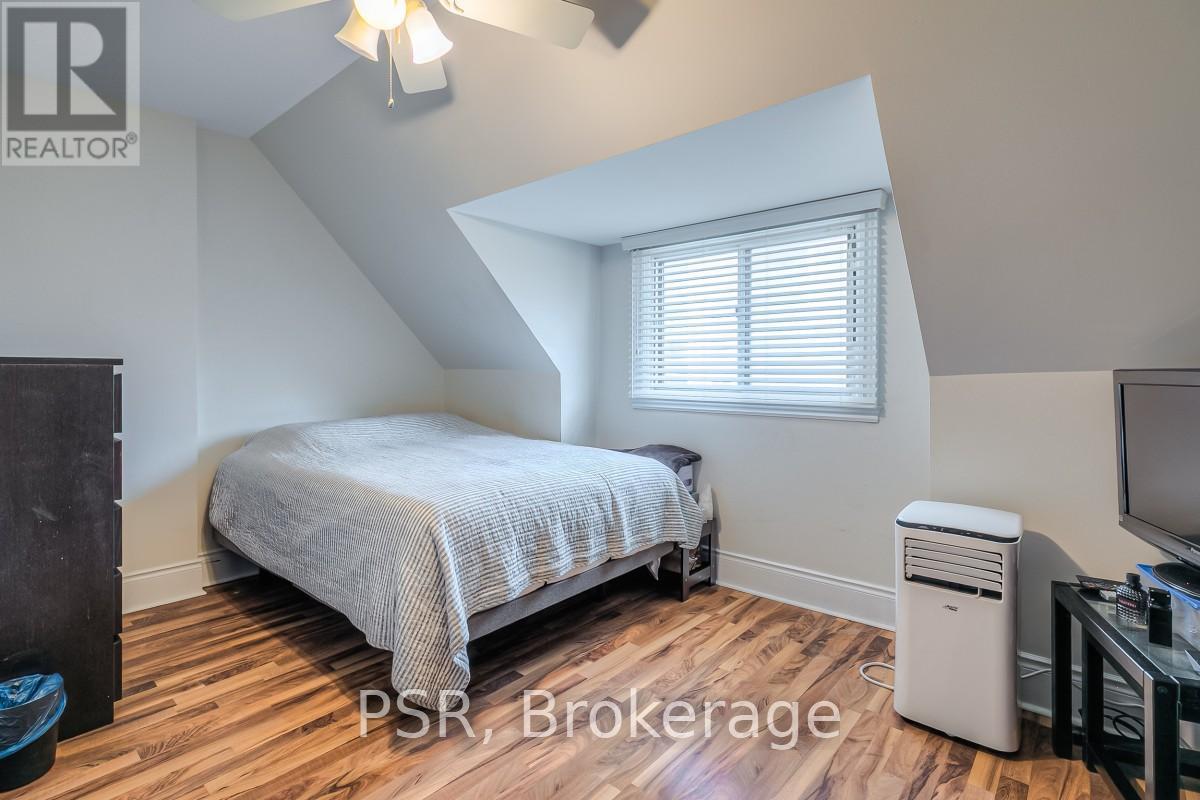 41 SPRINGHURST AVENUE - 26