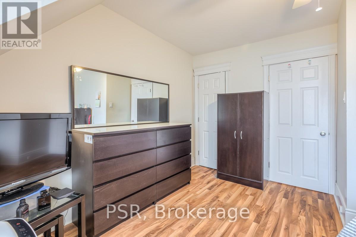 41 SPRINGHURST AVENUE - 27