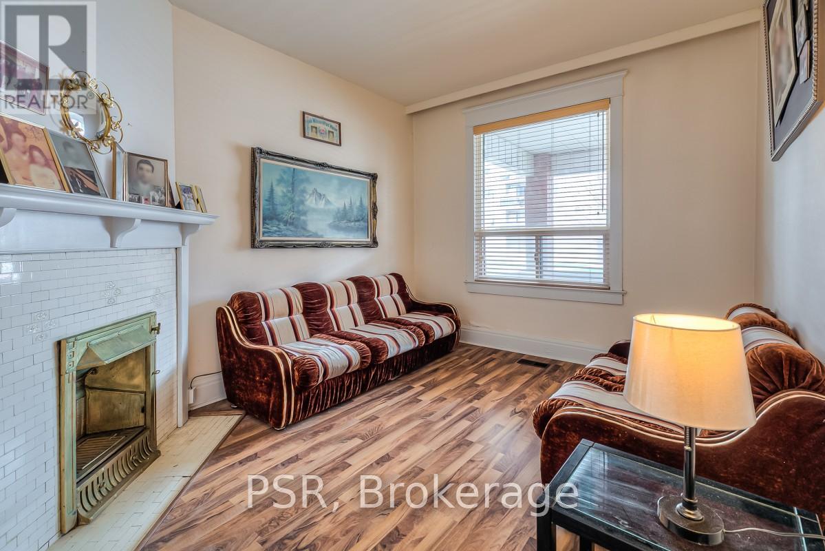 41 SPRINGHURST AVENUE - 28