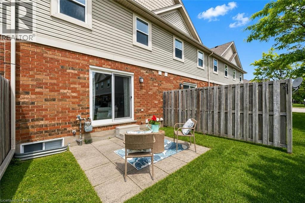 #44 124 GOSLING Gardens - 15