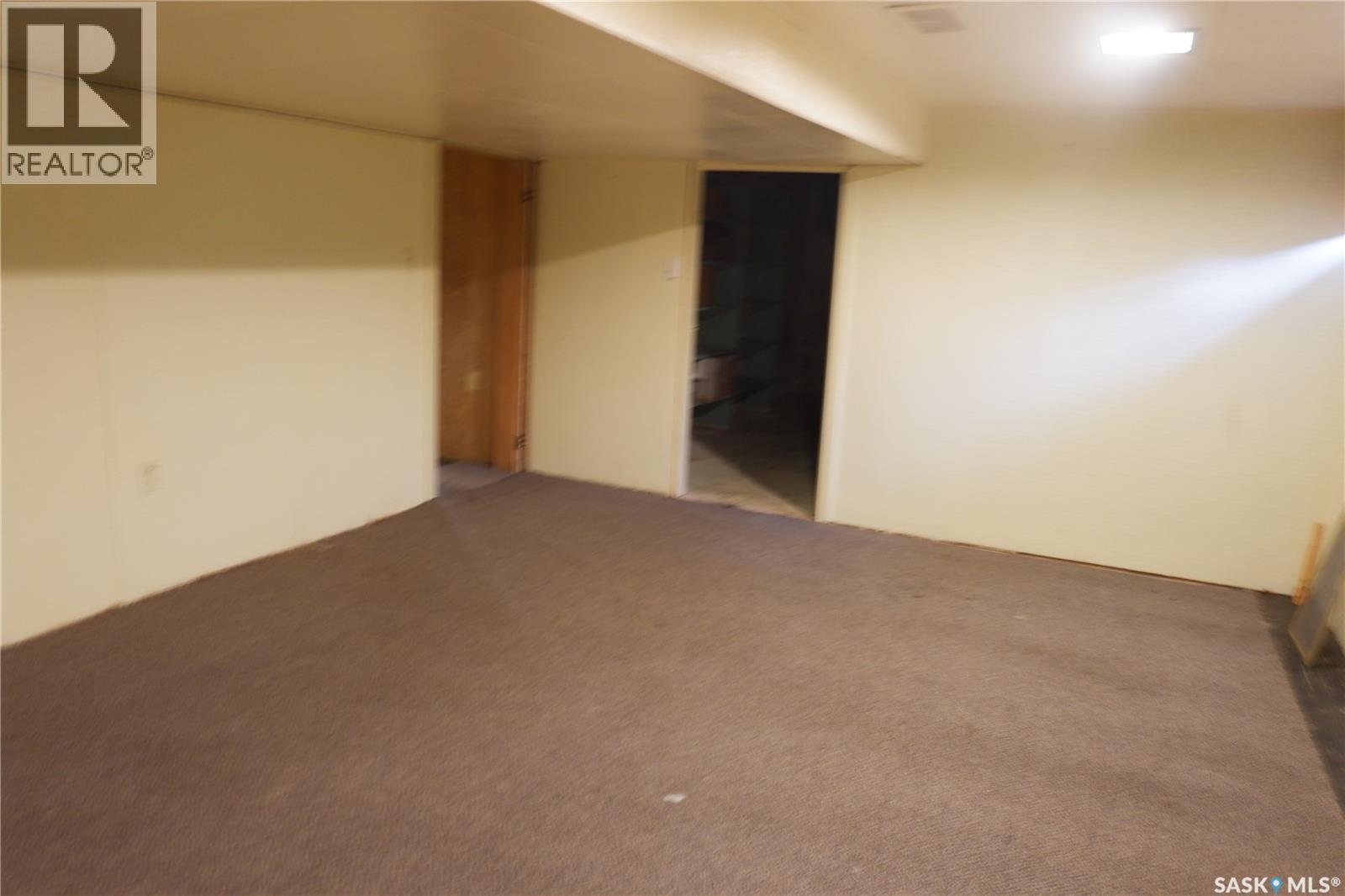 48 2nd AVENUE E — photo 24