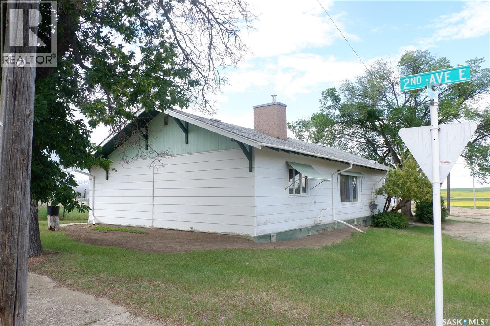 48 2nd AVENUE E - photo 2