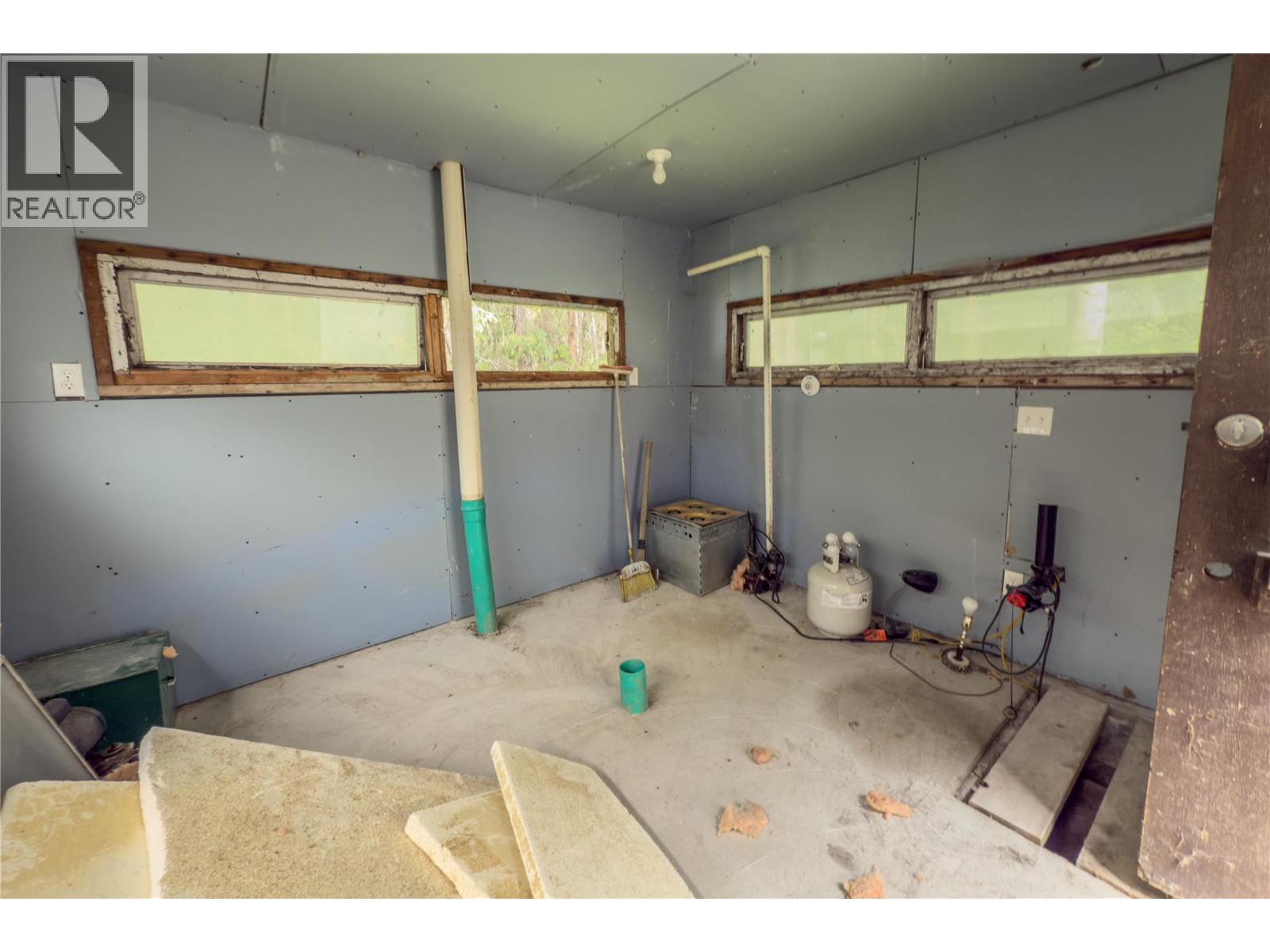 1691 Oberg Johnson Road - 38