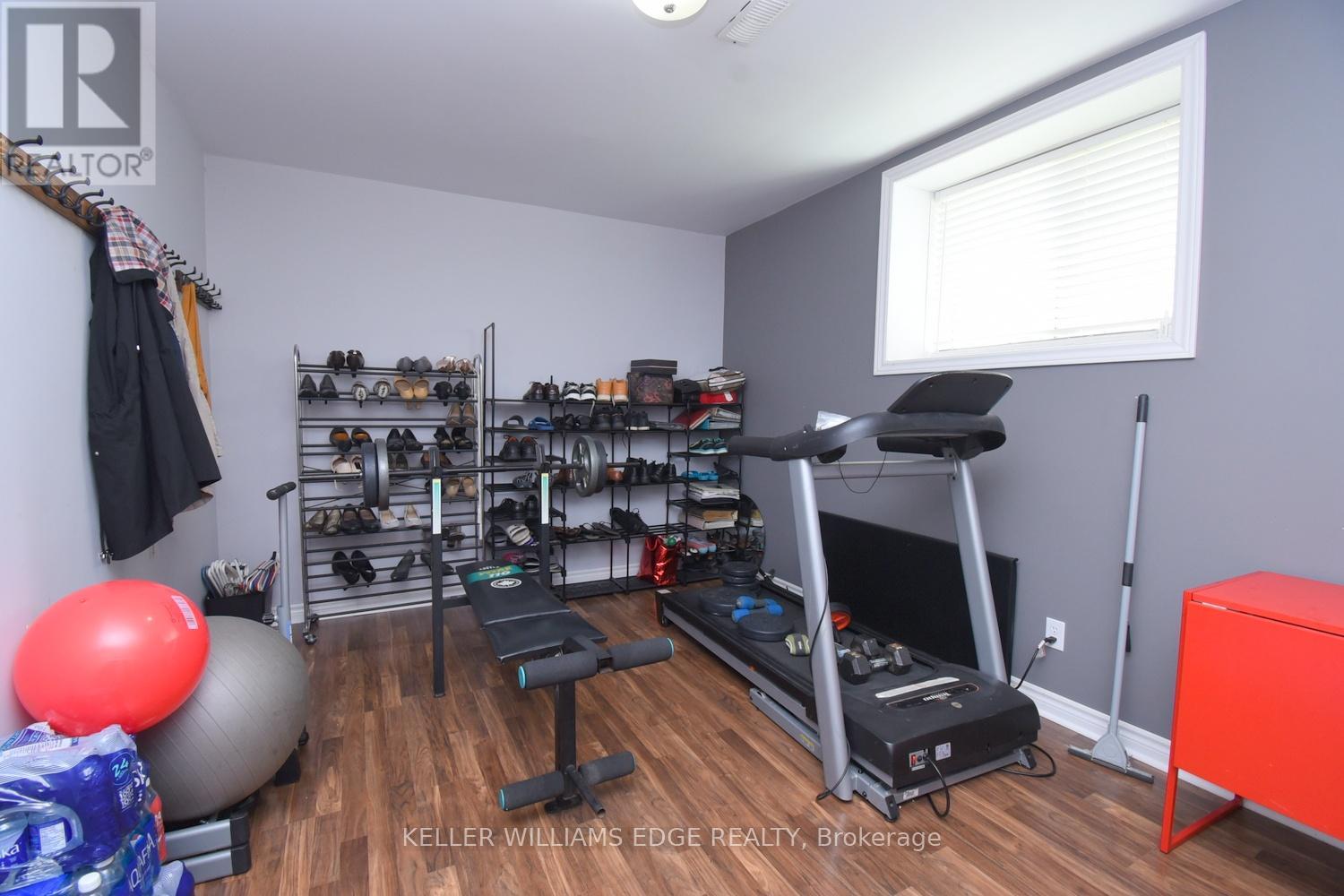 334 ST LAWRENCE DRIVE - 33