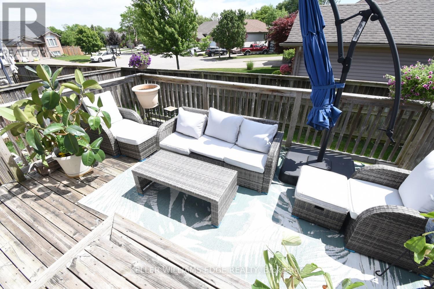 334 ST LAWRENCE DRIVE - 35