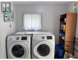 10 Rose Avenue thumbnail 22