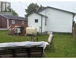 10 Rose Avenue thumbnail 23