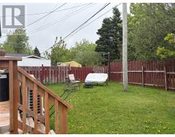 10 Rose Avenue thumbnail 24