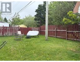 10 Rose Avenue thumbnail 4