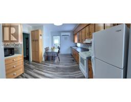 10 Rose Avenue thumbnail 8