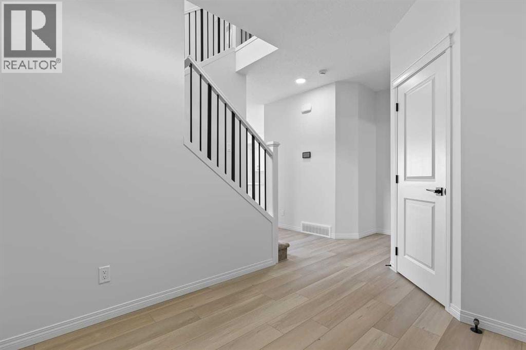 138 Corner Glen Square NE - photo 2