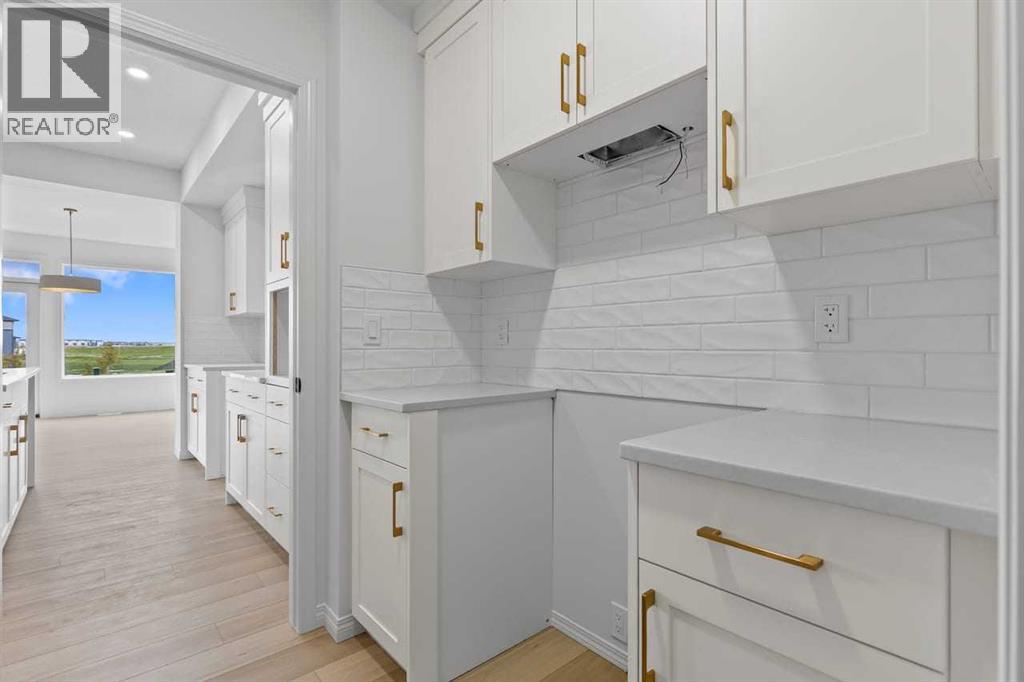 138 Corner Glen Square NE — photo 8