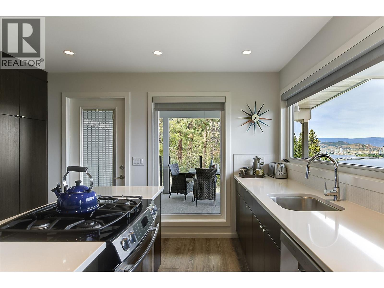 2674 Lakeview Road - 8