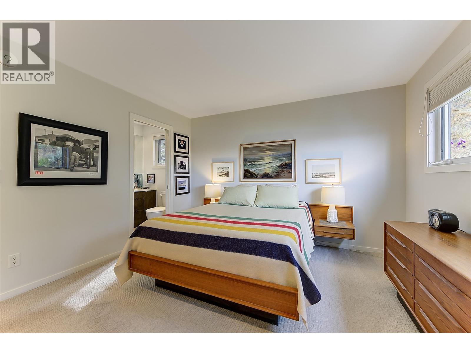 2674 Lakeview Road - 20