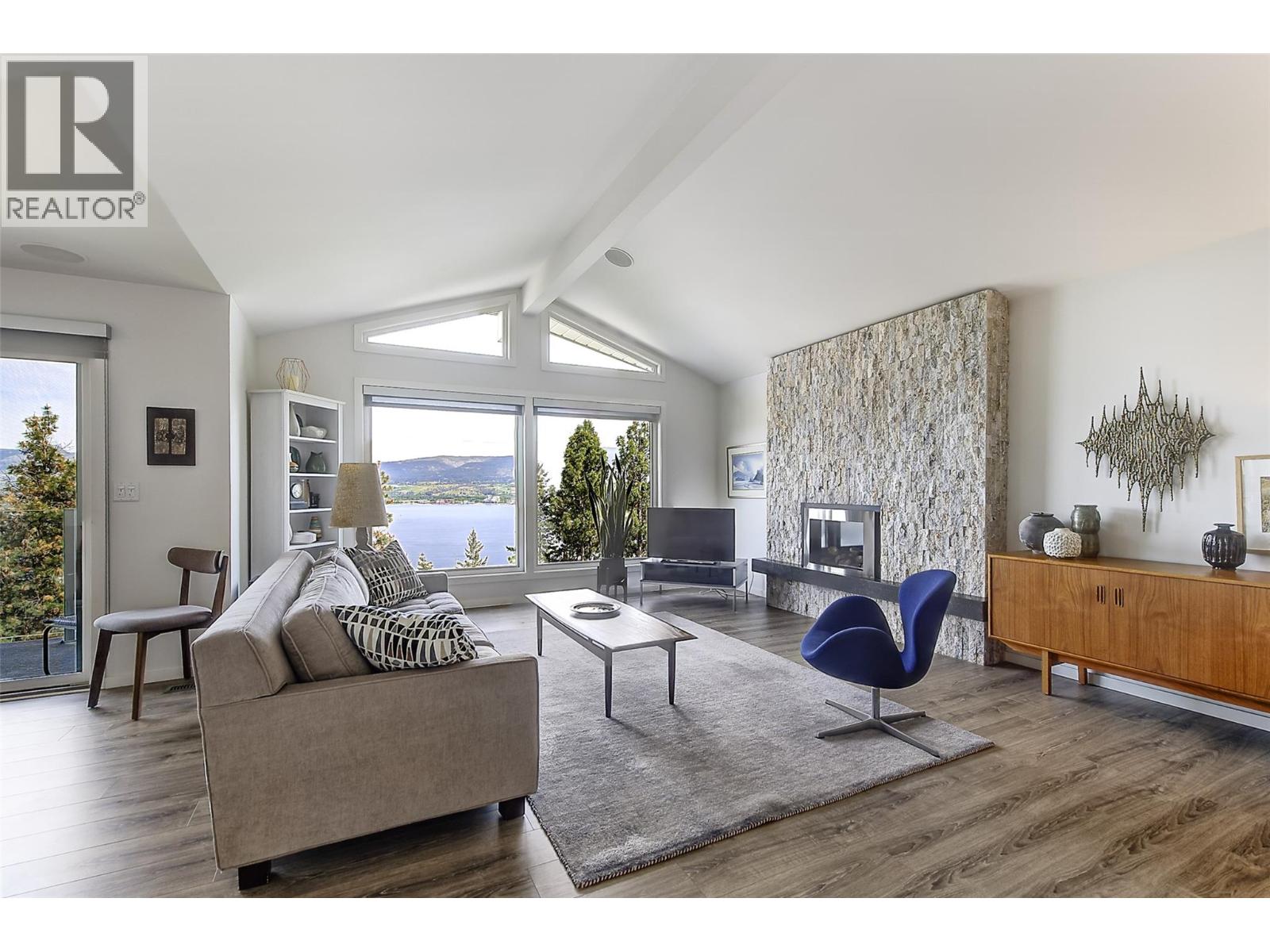 2674 Lakeview Road - 3