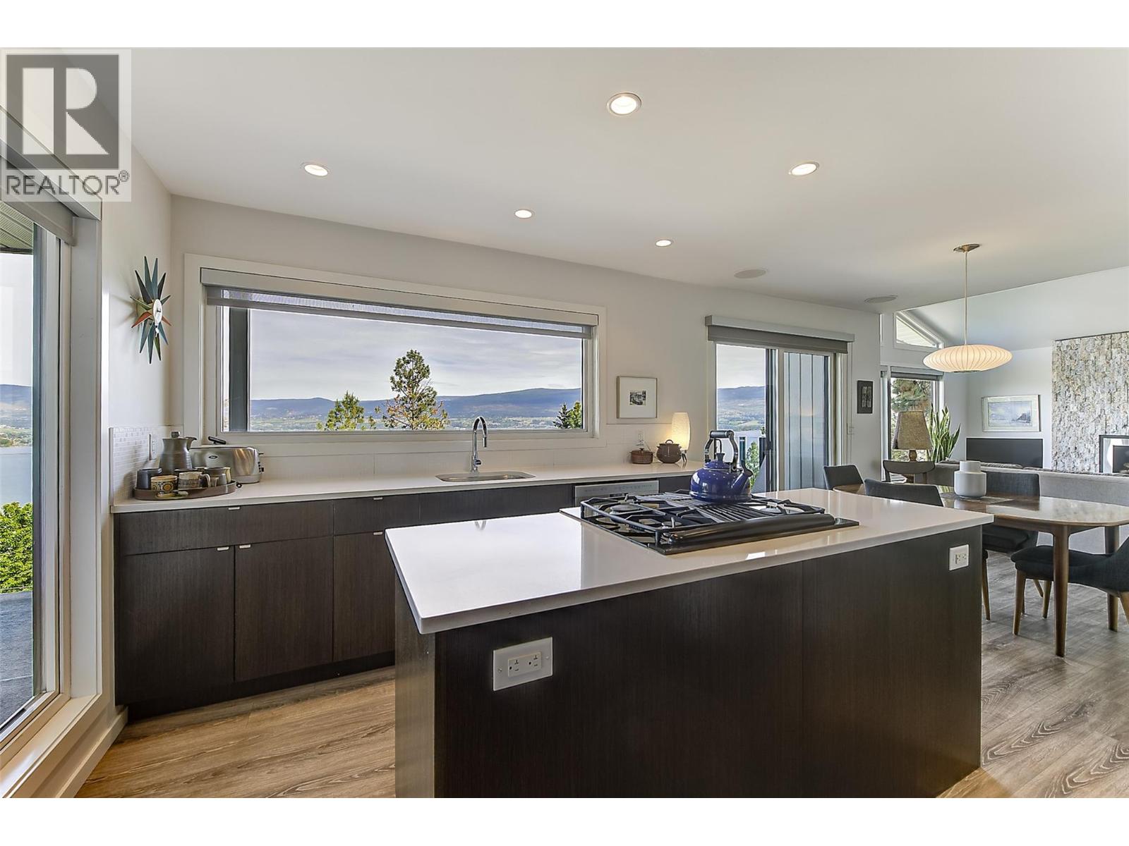 2674 Lakeview Road - 16