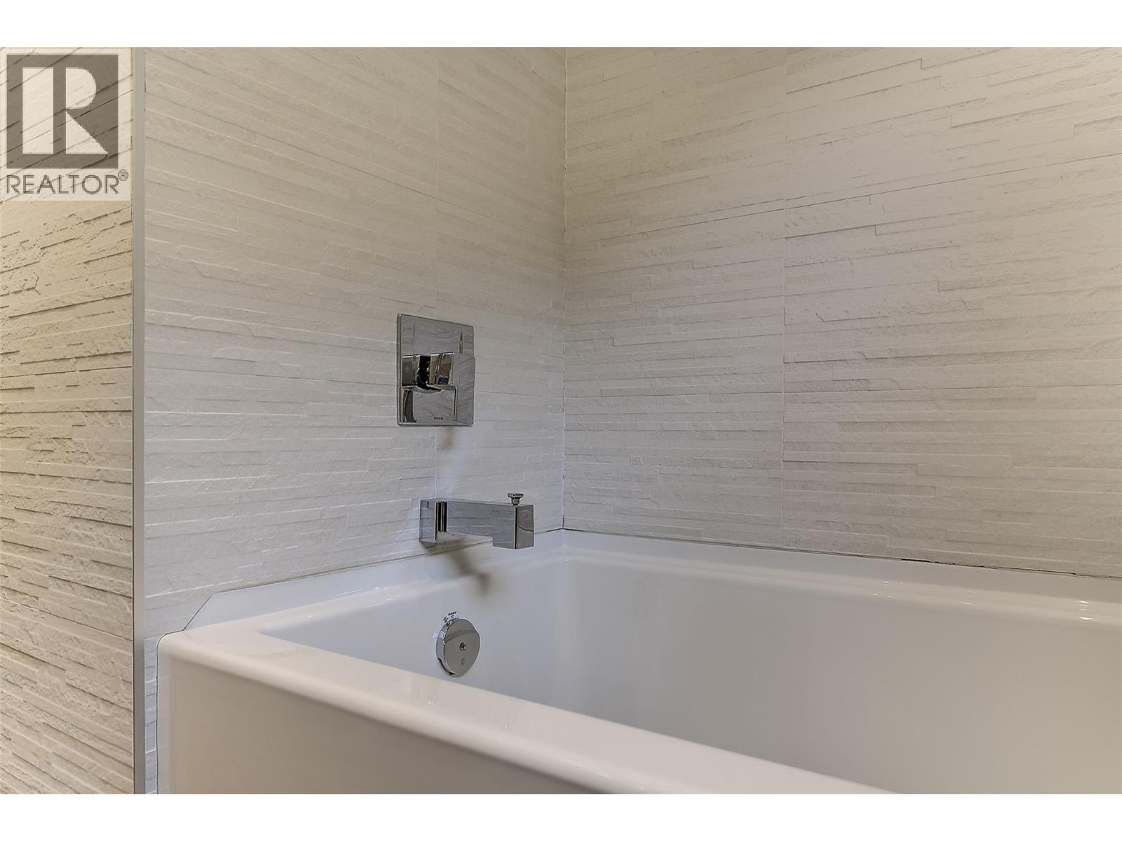 2674 Lakeview Road - 26