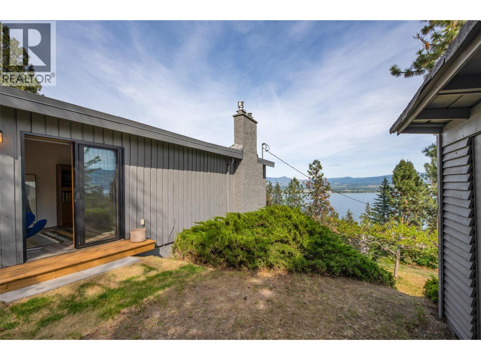 2674 Lakeview Road - 29
