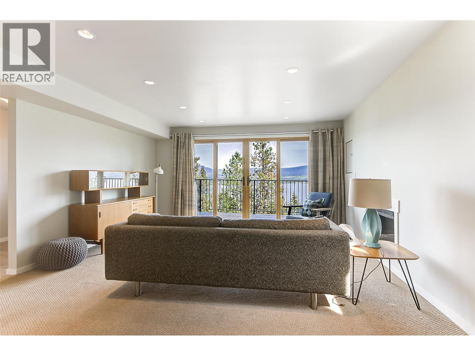 2674 Lakeview Road - 32