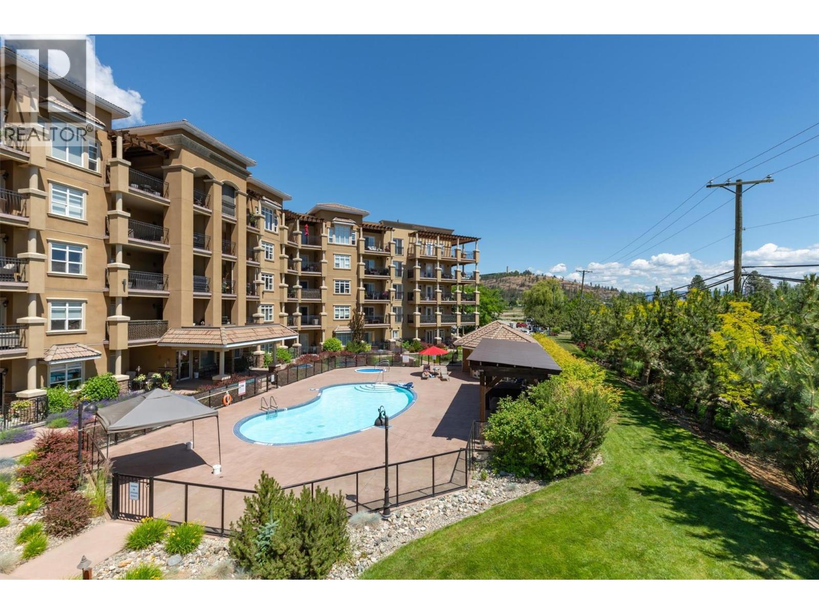 204 2070 Boucherie Road, West Kelowna