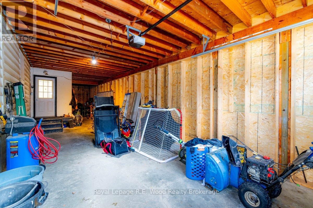 44 STOVER STREET N - 15