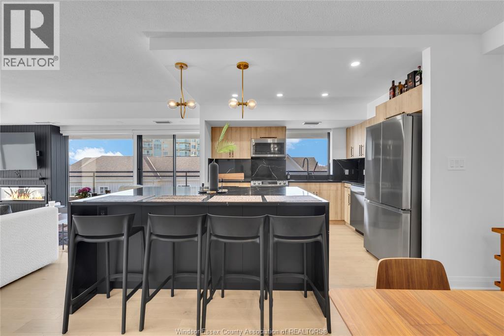 #604 5125 RIVERSIDE DRIVE East - 14