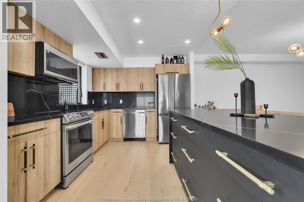 #604 5125 RIVERSIDE DRIVE East - 17