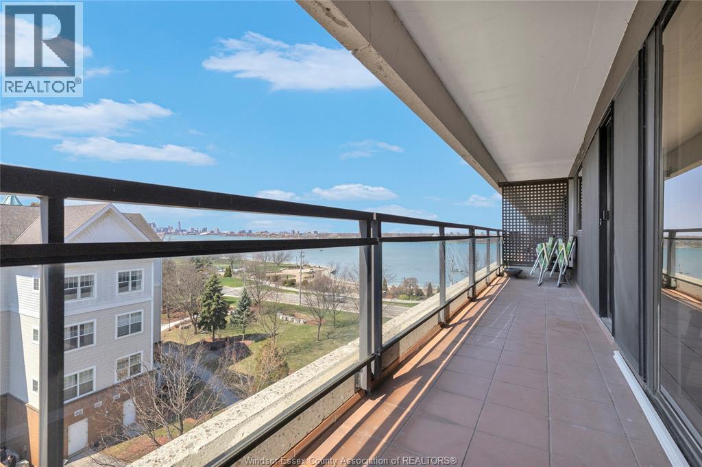 #604 5125 RIVERSIDE DRIVE East - 25