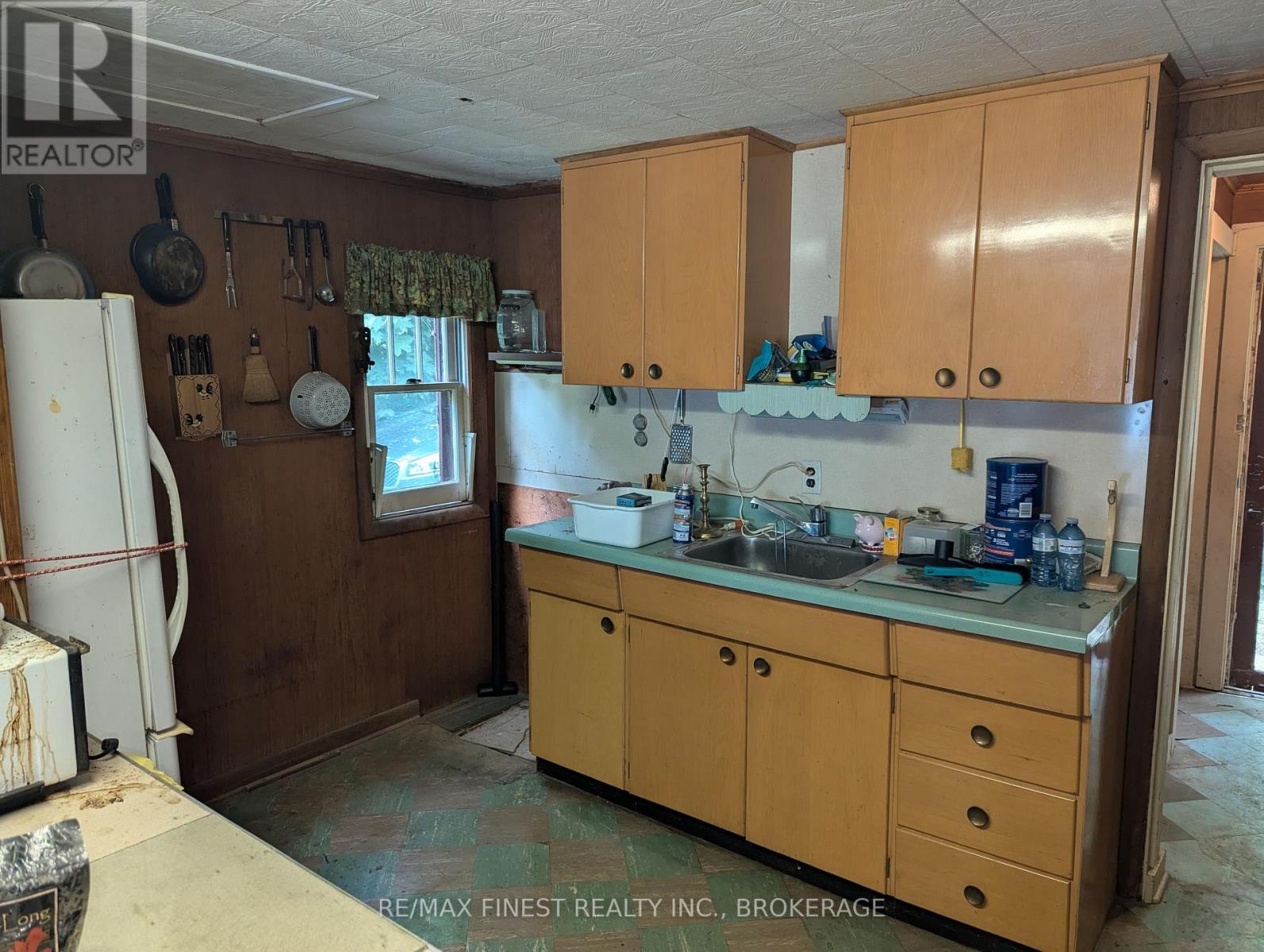 141 RIVER ROAD - 42