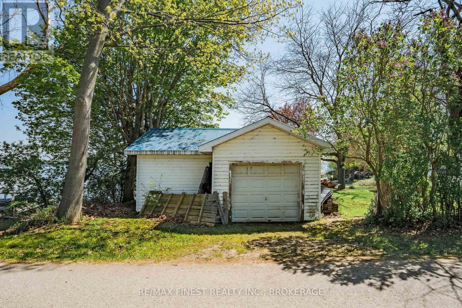 141 RIVER ROAD - 31