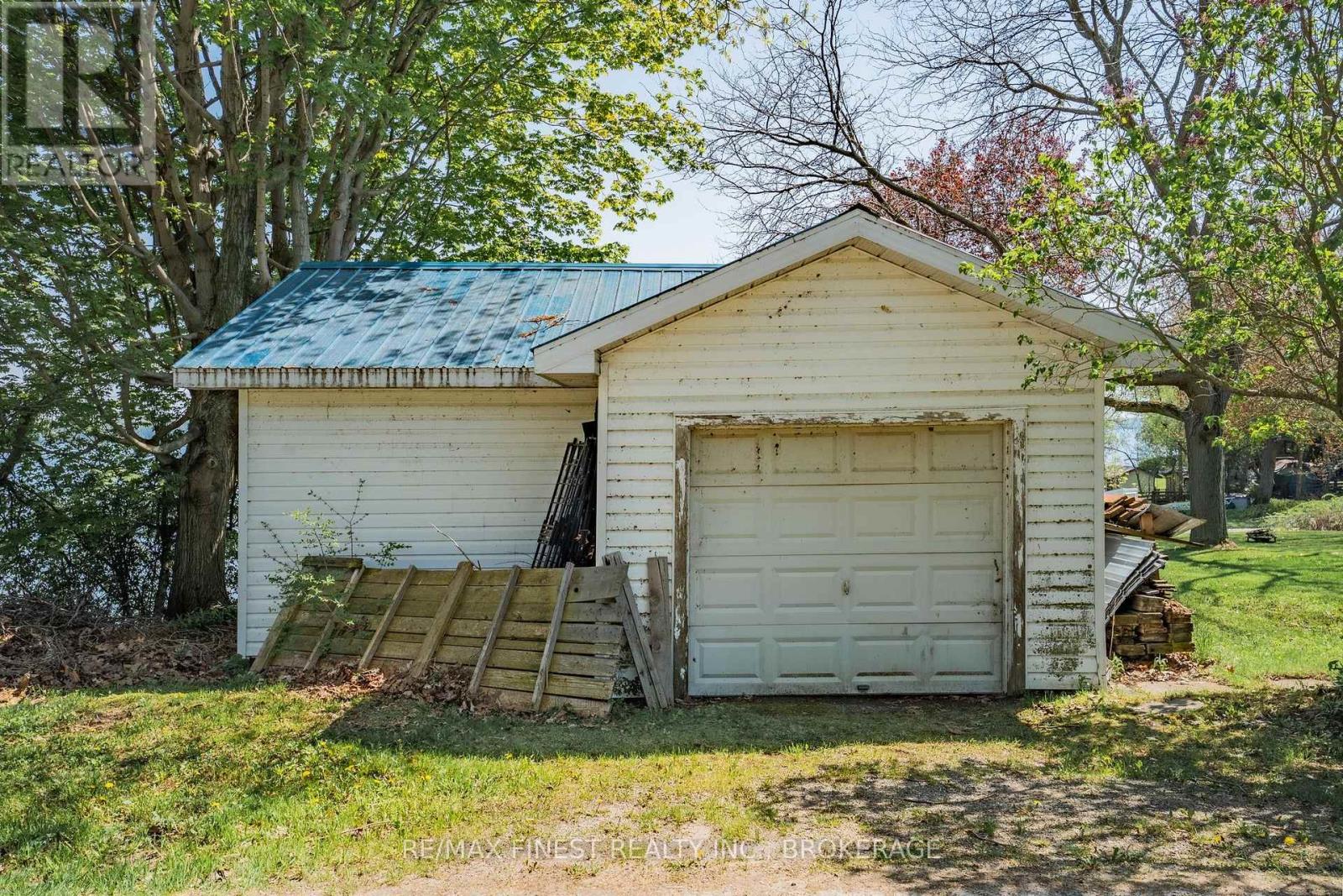 141 RIVER ROAD - 32