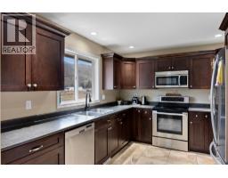 Living room - 2656 Briarwood Avenue, Kamloops, BC V2B0E2 Photo 10