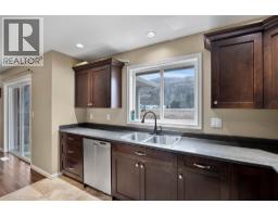 Kitchen - 2656 Briarwood Avenue, Kamloops, BC V2B0E2 Photo 13