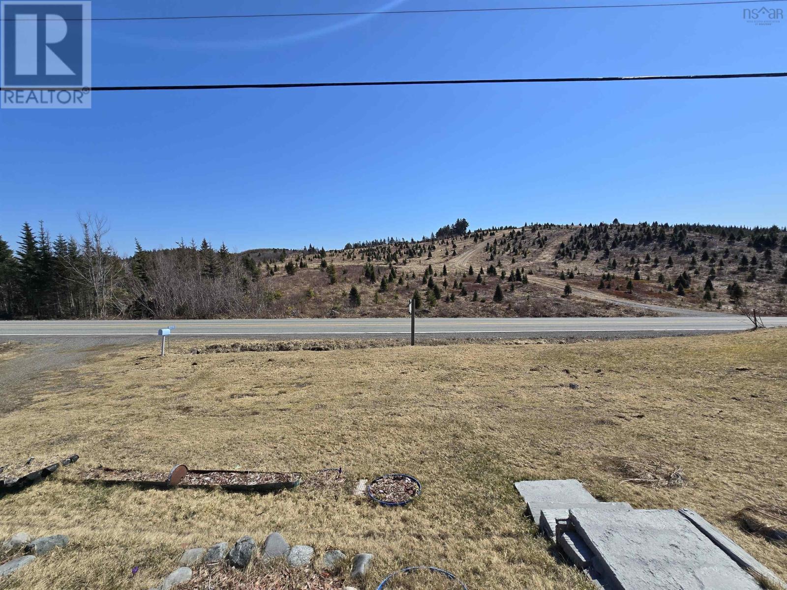 9273 highway 16 - 20