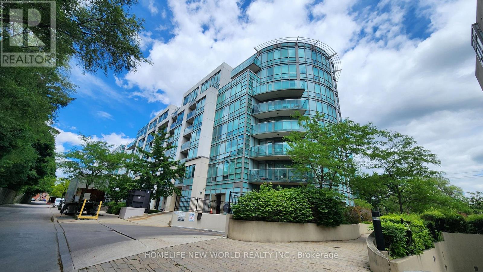 #404 3830 BATHURST STREET - 1