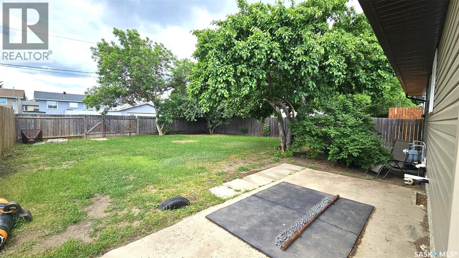 1511 Glendale STREET — photo 40