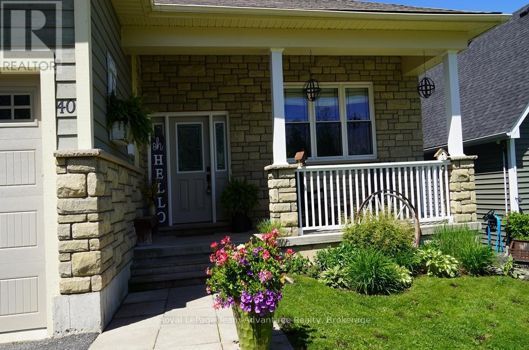 40 WINNIFRED AVENUE E - 14