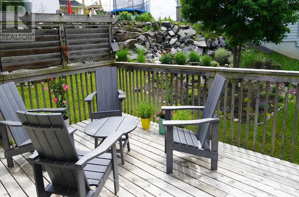 40 WINNIFRED AVENUE E - 16