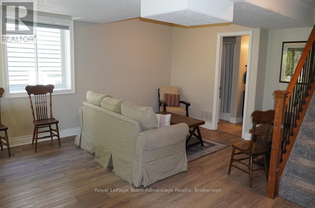 40 WINNIFRED AVENUE E - 20