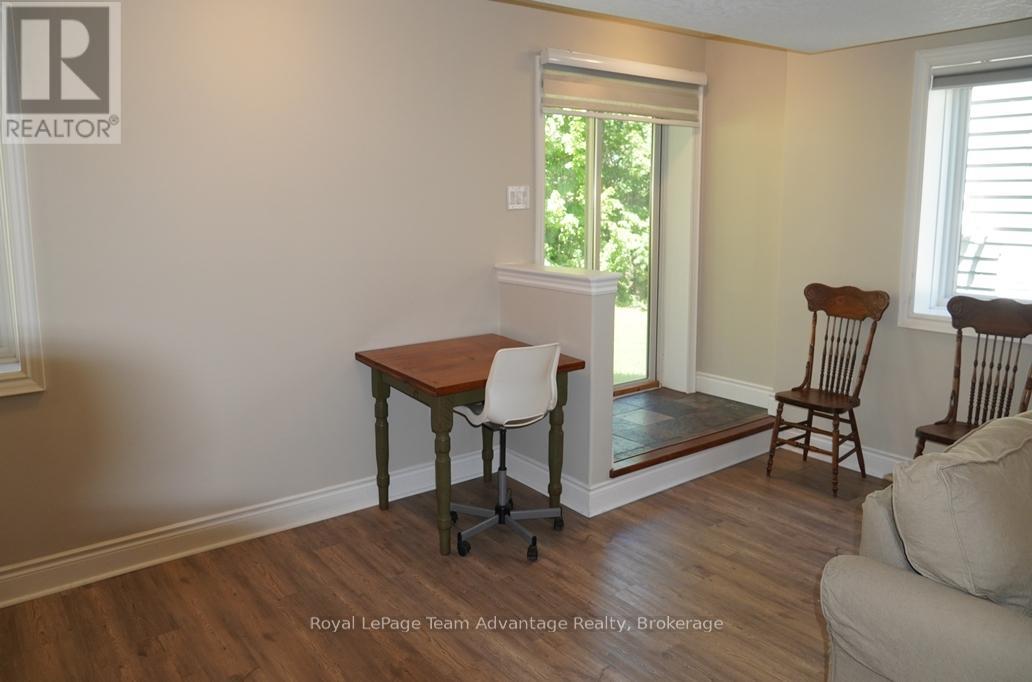 40 WINNIFRED AVENUE E - 21
