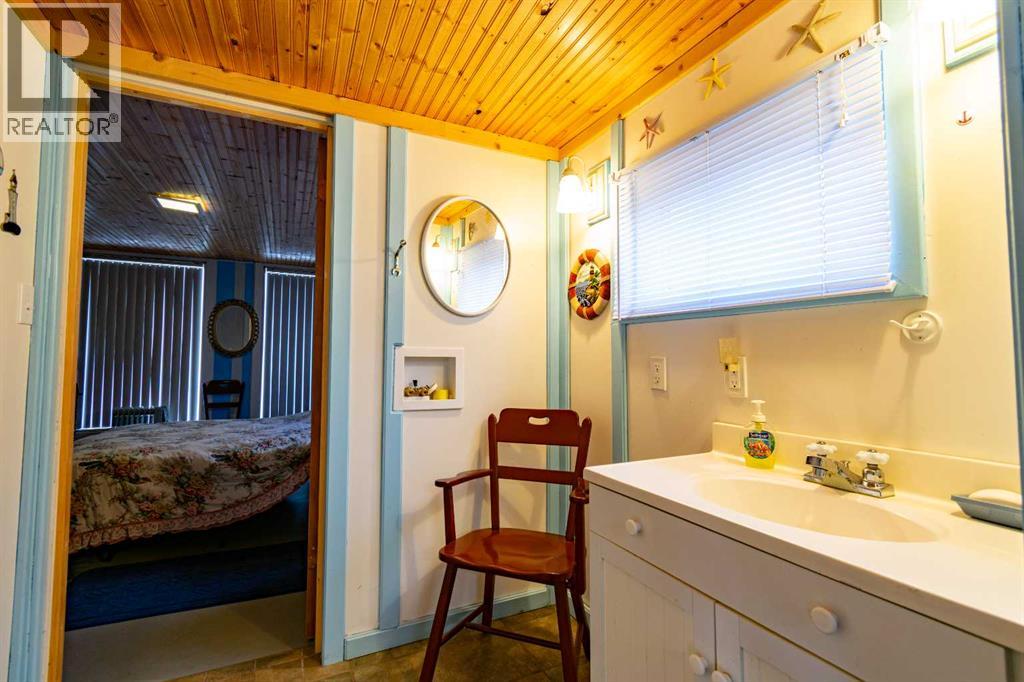 44 Lakeview Avenue - 22