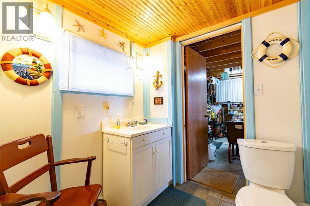 44 Lakeview Avenue - 23
