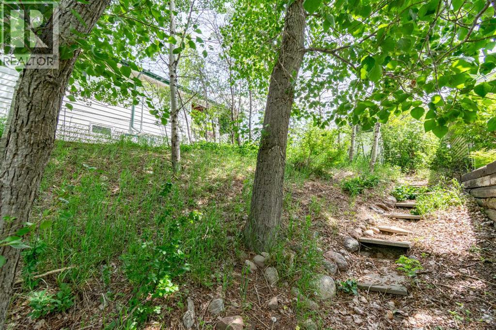 44 Lakeview Avenue - 45